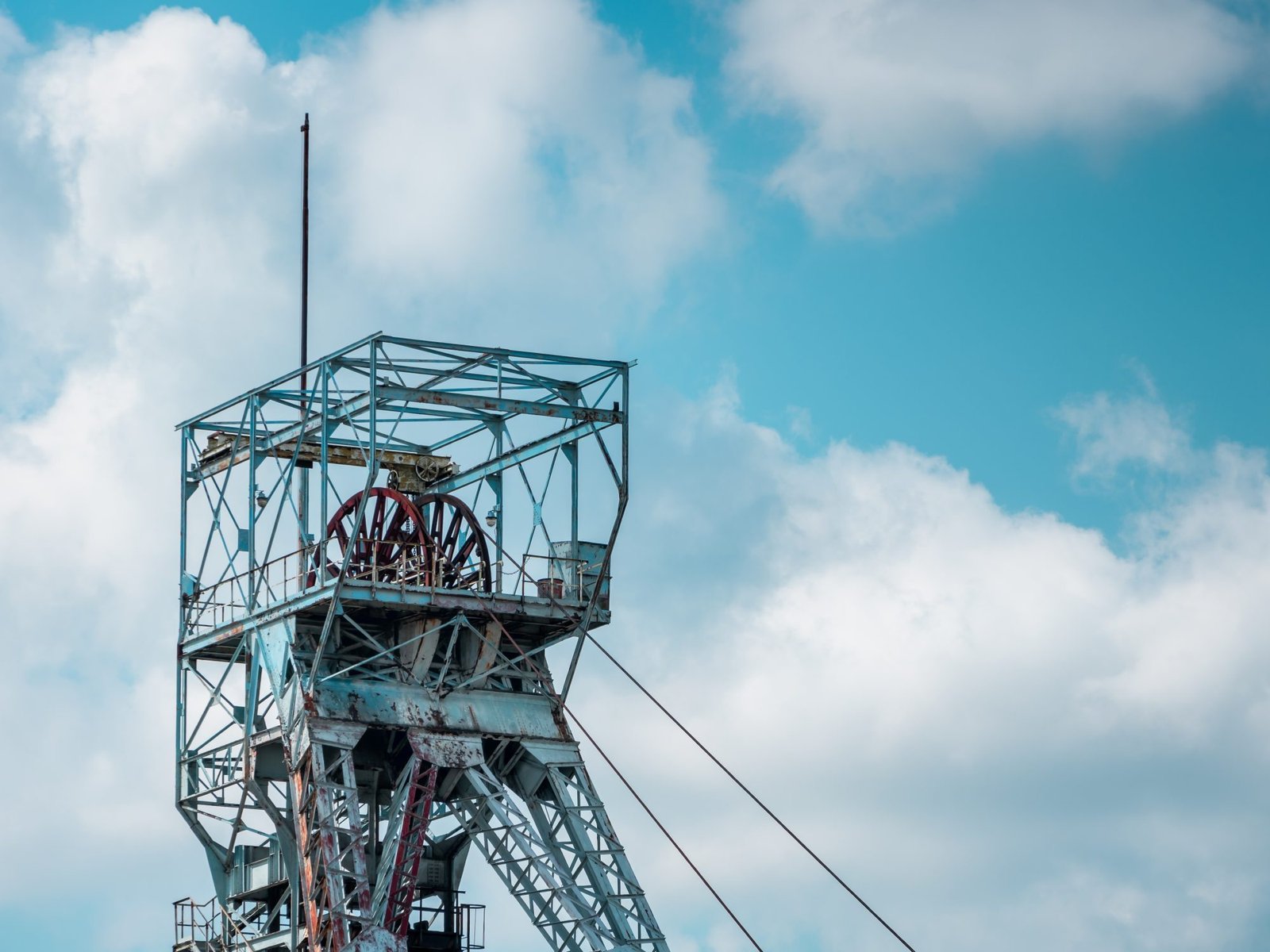 CCE Mining Montreal - Expert in mining - Reserve Estimation - Mine Design - Rock Mechanics - Mine Ventilation -